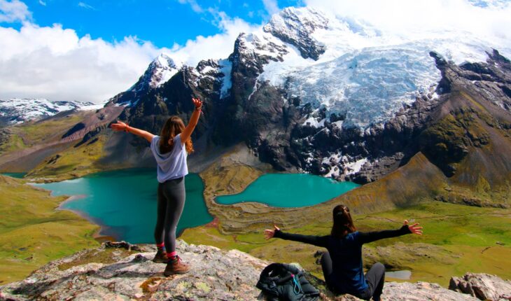 Discover the 7 Lakes of Ausangate: Ultimate Hiking Experience Near Cusco